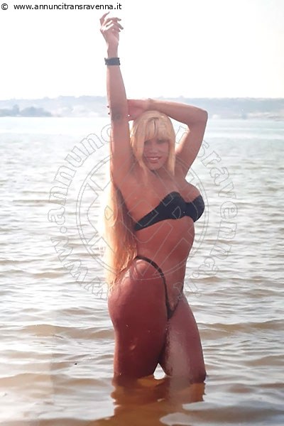 Foto Annunci Nicole Vip Venturiny  Transescort Milano